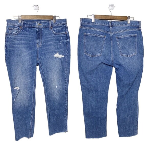 Old Navy Womens Sz 10 Distressed Boyfriend ankle jeans mid rise raw hem - Picture 1 of 15